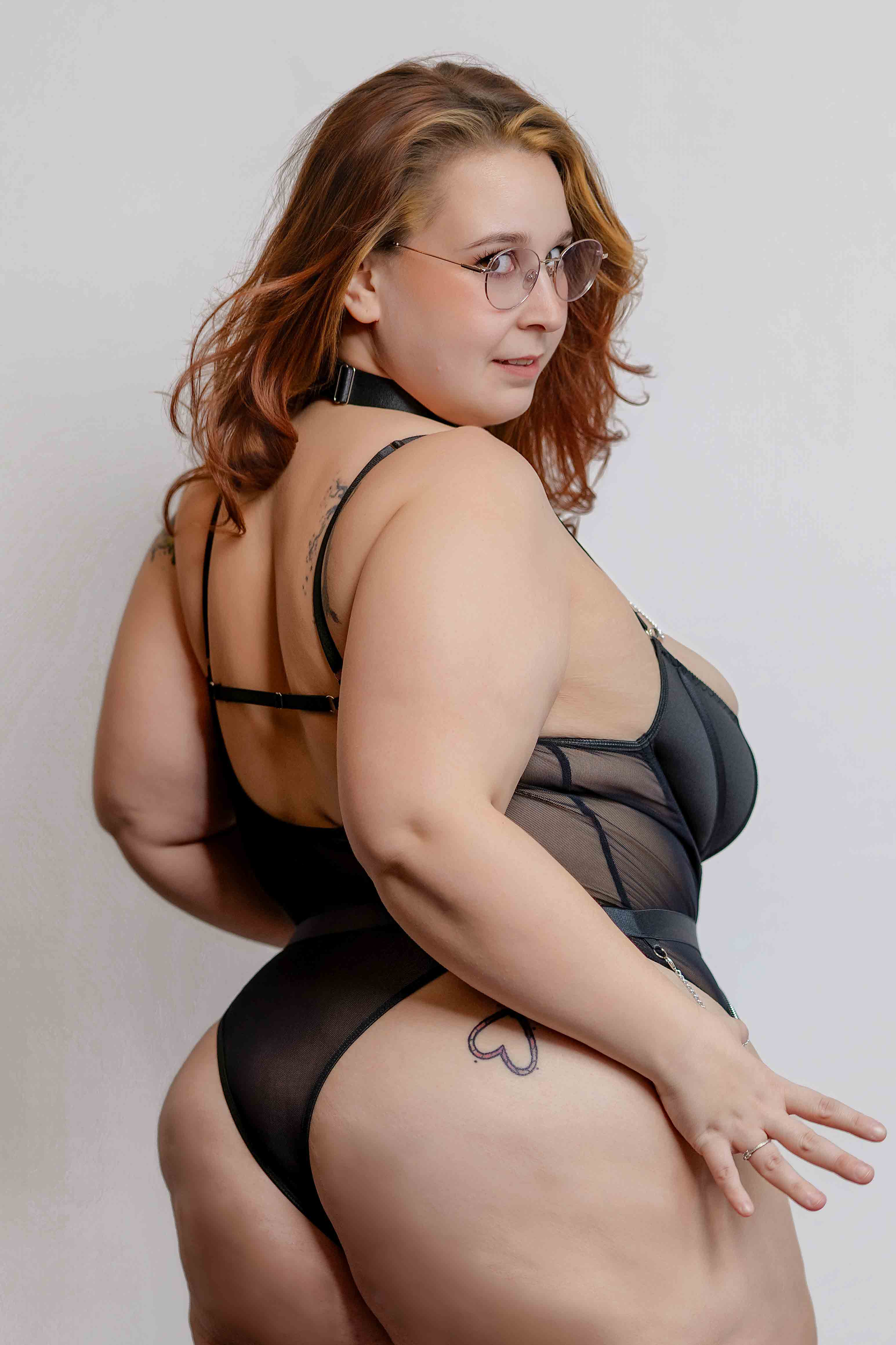 Body Noir Élégant Luxe Lace Lingerie